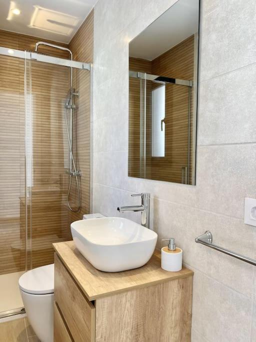 Moderno Apartamento Con Terraza En La Azotea Roses Exterior photo